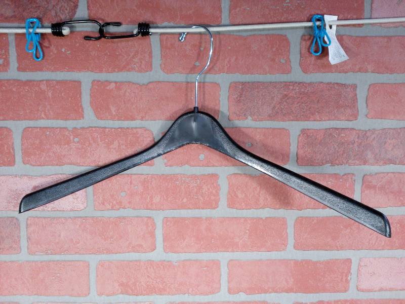 lot 101 image: Plastic Hangers