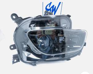 lot 5827 image: 14-16 Jeep Cherokee Front Left Drivers Side Headlight Lamp