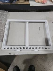lot 5830 image: SC cover crisper pan