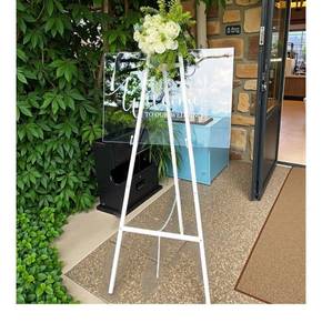 lot 5935 image: GRENTY 46.7 Easel Stand for Wedding Signs