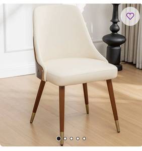 lot 4034 image: Upholstered Parsons Chair