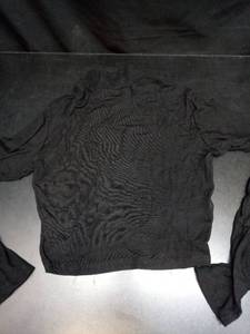 lot 2148 image: Mock turtleneck Crop Top L - Retail $15