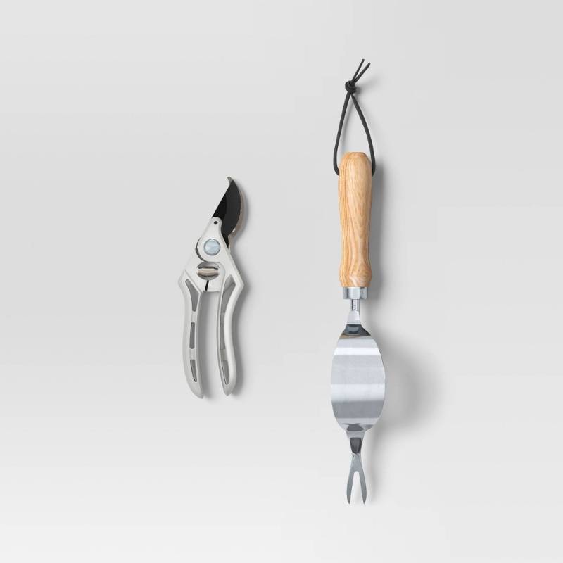 lot 1144 image: 2pc Trim Gardening Tool Set - Threshold - Retail $15