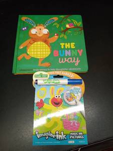 lot 1069 image: Childrens Book Bundle with Activity Set - Retail $19