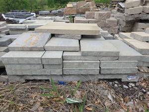 lot 24933 image: Pallet of Concrete Paving Slabs