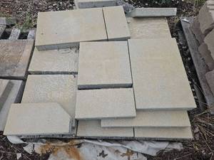 lot 24939 image: Pallet of Concrete Patio Pavers