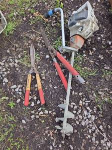 lot 24957 image: STIHL BT45Z Hand Held Drill and Corona Pruning Loppers Garden Tool Lot