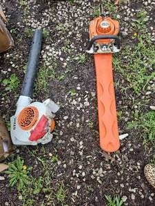 lot 24965 image: STIHL BG50 Gas Powered Leaf Blower and Chainsaw Set