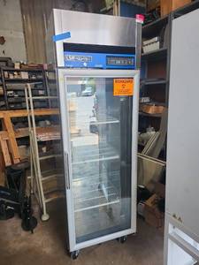 lot 612200 image: LSR Commercial Glass Door Refrigerator Laboratory