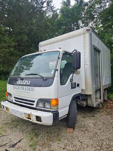 lot 20452 image: 2003  Isuzu NPR Commercial Box Truck  White