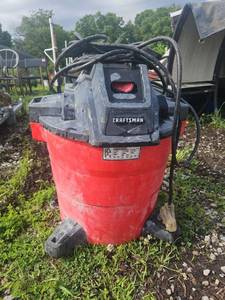 lot 24006 image: Craftsman 16 Gallon WetDry Shop Vacuum