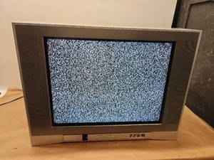 lot 53 image: Toshiba 20AF45 20-Inch CRT Color Television