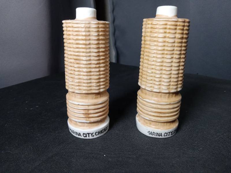 lot 40821 image: Marina City Chicago Ceramic Salt and Pepper Shaker Set