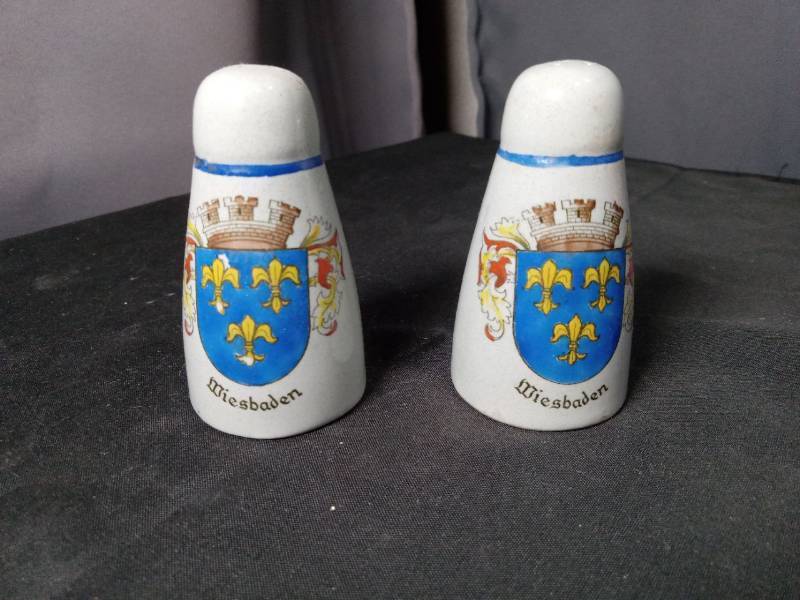 lot 40832 image: German Ceramic Salt and Pepper Shakers with Wiesbaden Coat of Arms
