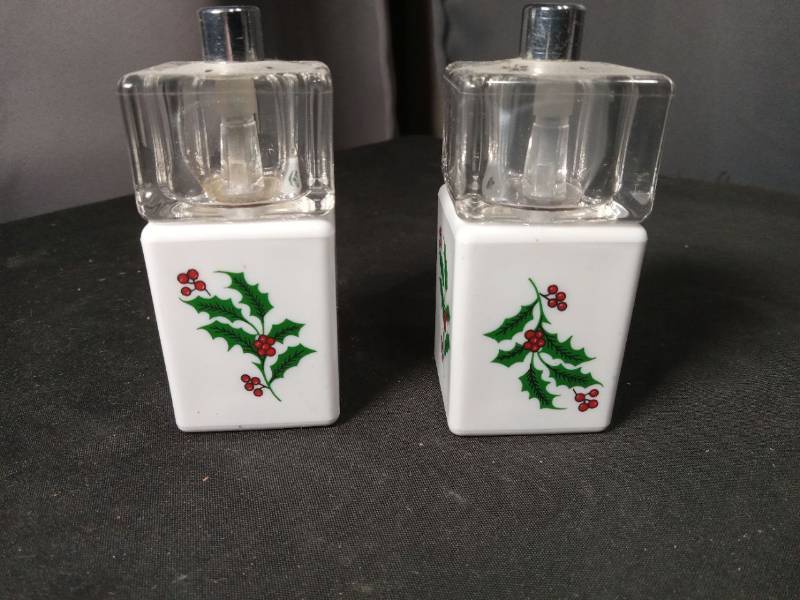 lot 40865 image: Christmas Holly Berry Ceramic salt and pepper grinders