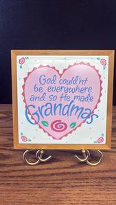 lot 5308 image: Hallmark Grandma Ceramic Plaque with Stand