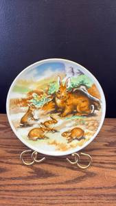 lot 5312 image: Regency Fine Arts British Wildlife Collection Rabbit Family Decorative Plate