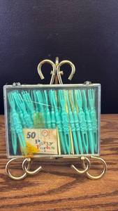 lot 5340 image: Mid-Century Turquoise Plastic Party Fork Set in Case