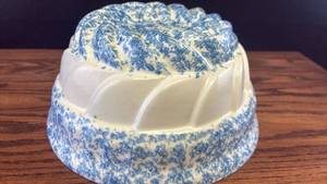 lot 5349 image: Blue and White Ceramic Bundt Cake Mold