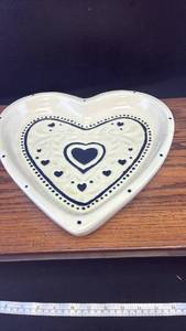lot 5350 image: Ceramic Heart Shaped Bowl with Blue Heart Pattern