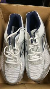 lot 5424 image: Reebok Highwire Womens Wide Width Athletic Shoes Size 8W