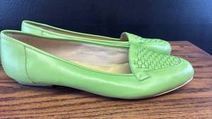 lot 5360 image: Green Leather Woven Loafers Size 11M