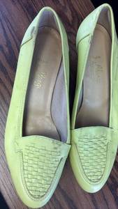 lot 5364 image: Green Leather Woven Loafers Size 11M