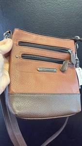 lot 5389 image: Stone Mountain USA Brown Leather Crossbody Bag