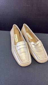 lot 5406 image: Carriage Court Annie Metal Taupe Loafers Size 7M
