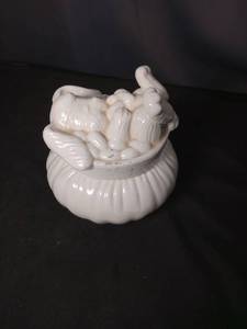 lot 40935 image: White Ceramic Bunny Decorative Bowl with Lid