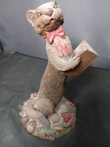 lot 40958 image: Ferret Reading Book Decorative Figurine
