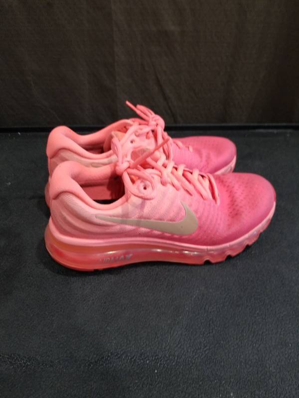 lot 1074 image: Nike Air Max 2017 Womens Pink Running Shoes Size 6Y