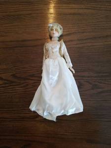 lot 2196 image: Princess Diana Porcelaincloth 12
