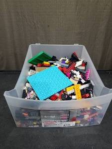 lot 3753 image: Mixed LEGO Building Blocks Bulk Collection in Storage Container 7 lbs