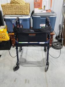 lot 3783 image: Rollator Walker with Seat