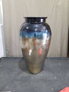 lot 3812 image: Large Iridescent Glass Vase with Multicolor Finish