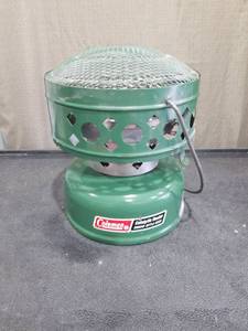 lot 3833 image: Coleman Catalytic Heater 3000 BTU Green