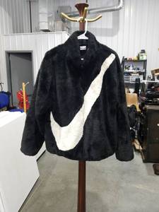 lot 3866 image: Nike Swoosh Logo Black Fleece Jacket
