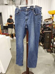 lot 3873 image: Denizen from Levis 285 Relaxed Fit Mens Jeans Size 38x34