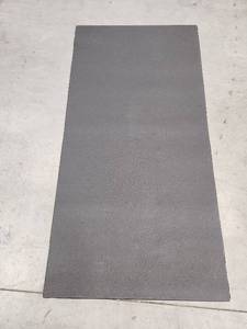 lot 18673 image: 4x6 Rubber Mat - Retail $0