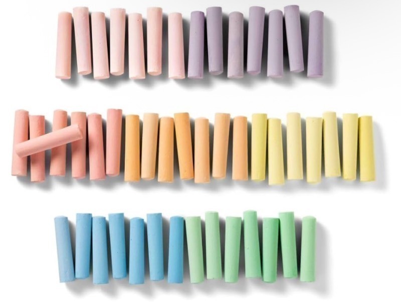 lot 247 image: Bundle of 2 MONDO LLAMA sidewalk chalk NON-TOXIC 50 COUNT - (100 Pieces Total)