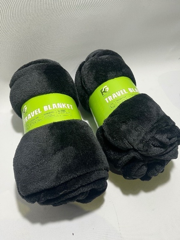 lot 574 image: Bundle of 2 Super Soft Travel Throw Blankets - Black - 60 x 50
