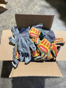 lot 397 image: Large Bundle of Mixed Gloves
