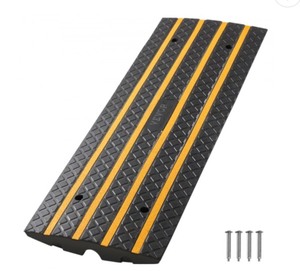 lot 55 image: VEVOR Car Driveway Rubber Curb Ramp, 33069 lbs Load Capacity, 2.6 inch Rise Curbside Bridge Ramp with Yellow Reflective Strips, Suitable for Loading Dock, Warehouse, Garage, Sidewalk (1 Pack)