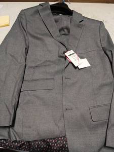 lot 32456 image: Isaac Mizrahi Boys 2PC Wool Blend Suit Size 16 - Retail $75