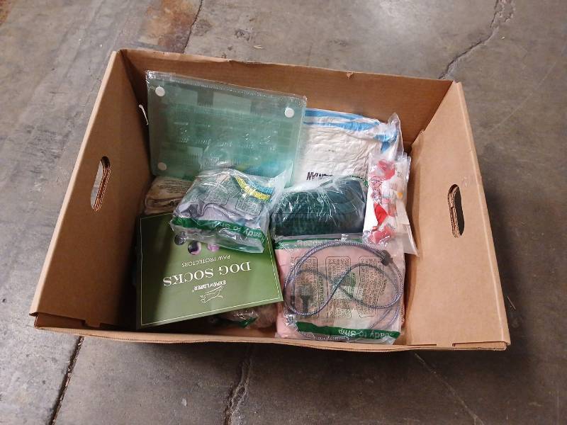 lot 62065 image: Mystery box