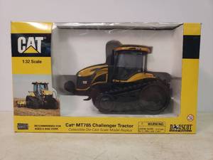 lot 40 image: 2002 CaterpillarNorscot Group #55075 132 Scale Die-Cast Model Replica - CAT MT765 Challenger Tractor - in Original Box - Appears to have never been out of package