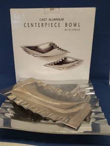 lot 61 image: Cast Aluminum Centerpiece Bowl Set in Original Box One 16.5in Square & One 16.25in x 9.25in Rectangle