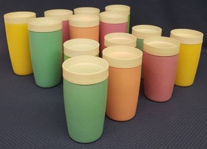 lot 98 image: Collection of Vintage 1960s BOLERO Therm-O-Ware Insulated Tumblers - Seven 5in T, and Five 6.5in T - in Great Shape - Appear to have Little to No Use
