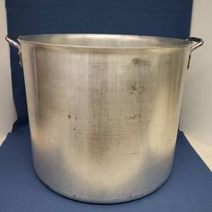 lot 104 image: Polar Ware #3280 80QT Extra Large Aluminum Handled Stock Pot - 23in W x 16.5in T